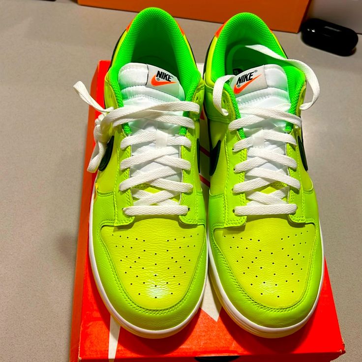 Nike Dunk Low Se Splash Volt Size 12 Men’s Ds Never Worn Volt/Black/Total Orange Custom Nike Shoes, Custom Nike, Custom Nikes, Nike Dunk Low, Dunk Low, Shoes Nike, Nike Dunk, Nike Dunks, Mens Shoes Sneakers