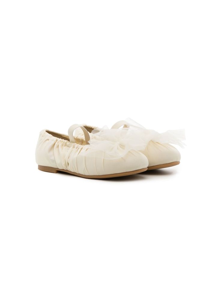 light beige calf leather faux-flower detailing gathered detailing ankle strap branded insole flat rubber sole round toe Denim Jacket Short, Teen Boy Outfits, Denim Jacket With Dress, Baby Boy Accessories, Gucci Kids, Burberry Kids, Dolce And Gabbana Kids, Kids Jordans, Boys Accessories