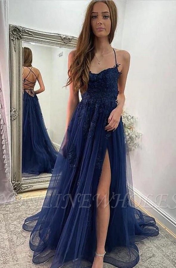 Babyonlinewholesale propose Robe de bal en tulle bleu marine avec fente sur le devant et bretelles spaghetti au prix le plus bas de Comme Sur L'image,blanc,ivoire,rose,rose bonbon,rose perle,rose poudré,incarnadin,rouge,fuchsia,bordeaux,chocolat,brun,or,champagne,orange,jaune,jonquille,aubergine,violet,lilas,lavande,bleu ciel,bleu,bleu océan,bleu royal,bleu encre,marine foncé,noir,argent,bleu foncé,vert jade,vert trèfle,vert herbe,vert menthe,Dentelle à Aligne au sol eux. Superbe mais abordable Sweep Train Prom Dress, Dark Red Dresses, Red Dresses Classy, Corset Dress Prom, Silk Wedding Dress, Mermaid Bridesmaid Dresses, Light Blue Dresses, Dresses Royal, Royal Blue Dresses