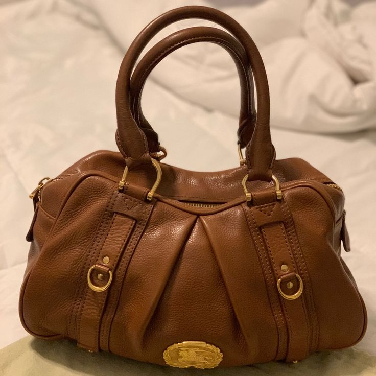 Brown Leather Burberry Purse. Authentic. Please Let Me Know If You Need More Pics! Burberry Purse, Burberry Classic, Burberry Vintage, Leather Belt Bag, Leather Satchel Bag, Vintage Burberry, Satchel Tote, Burberry Handbags, Satchel Handbags