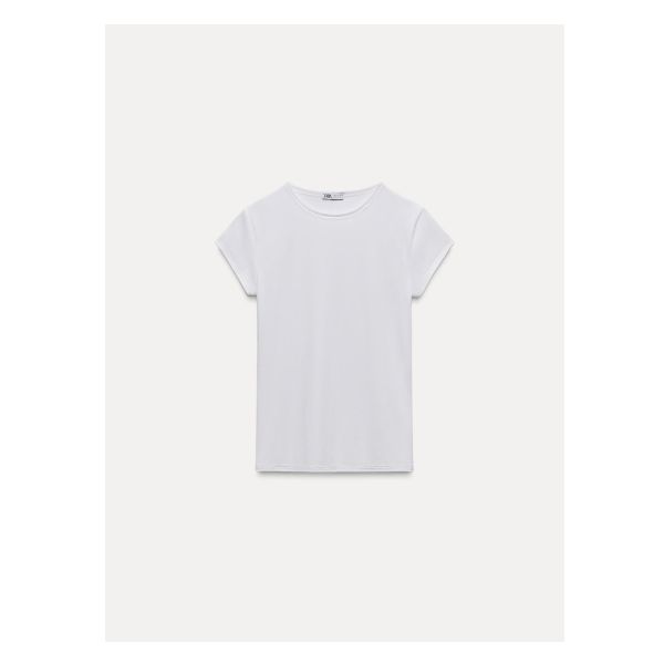 MID WEIGHT - SLIM FIT - ROUND NECK - CROPPED - SHORT SLEEVEFitted T-shirt made of polyamide. Round neck and short sleeves. White Stretch Short Sleeve T-shirt, Classic White Stretch T-shirt, White Stretch Short Sleeve Top, Simple Stretch Short Sleeve T-shirt, White Stretch Basic Short Sleeve Top, Sporty Solid Color Short Sleeve Top For Summer, Sporty Short Sleeve Top For Summer Everyday Wear, Classic White Short Sleeve Top For Summer, Simple White Stretch T-shirt