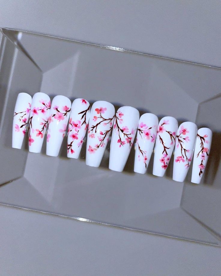 Solid White Nails, Cherry Blossom Nails Design, Nail Art Fleur, Blossom Nails, Cherry Blossom Nails, Unghie Nail Art, 2023 Pink, Nails Gold, Beginning Of Spring