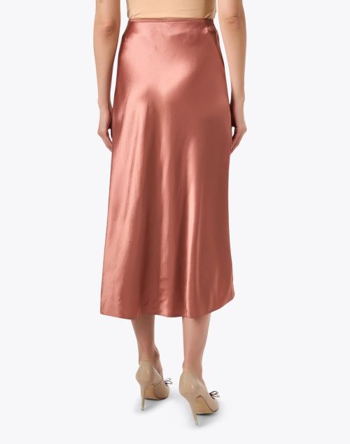 Effortlessly elegant, Vince's pink satin skirt has been beautifully draped for easy movement. Its slim a-line silhouette makes it unbelievably figure-flattering while its midi-length hem is perfect for pairing with strappy heels or a pair of mules. Wear it with the coordinating sweater or add a lightweight blouse for a chic new season look. Elegant Pink Satin Bottoms, Feminine Silk Bottoms For Evening, Feminine Satin Bottoms For Evening, Feminine Satin Skirt For Night Out, Feminine Satin Lined Skirt, Feminine Satin Evening Bottoms, Pink Satin Evening Bottoms, Feminine Flowy Evening Skirt, Feminine Satin Skirt For Formal Occasions