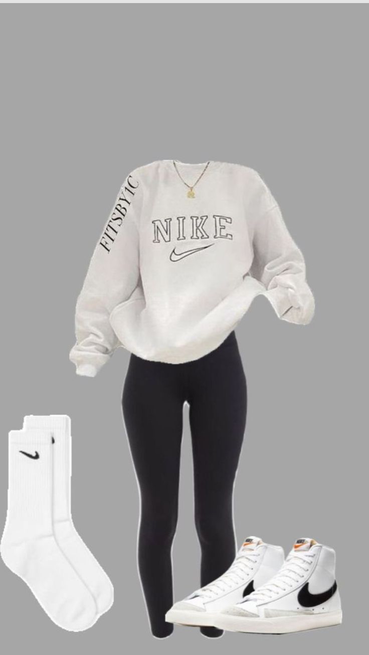 #outfitinspo College Comfy Outfits Winter, Nice Elegant Outfits, Casual Preppy Outfits Women, Cute Outfits For Brown Hair, Beanie Outfits For Women, Outfits For A Walk, Prison Visit Outfit Ideas, Casual All Black Outfits For Women, What To Wear With Black Leggings