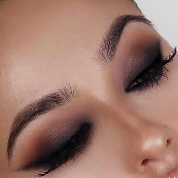 Black Eyes Makeup, Fire Eyeshadow, Maquillaje Smokey Eyes, Machiaj Smokey Eyes, Trucco Smokey Eye, Smokey Liner, Black Smokey Eye Makeup, Black Eye Makeup, Dark Eye Makeup