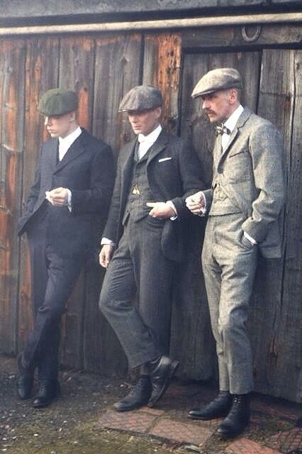 ~ℬℯℓℓℯ~ 1920s Mens Fashion Gatsby, 1920s Mens Hair, Gatsby Party Outfit, Shelby Brothers, Vintage Suit Men, 1920s Mens Fashion, Men In Suits, 1920s Men, Peaky Blinders Wallpaper