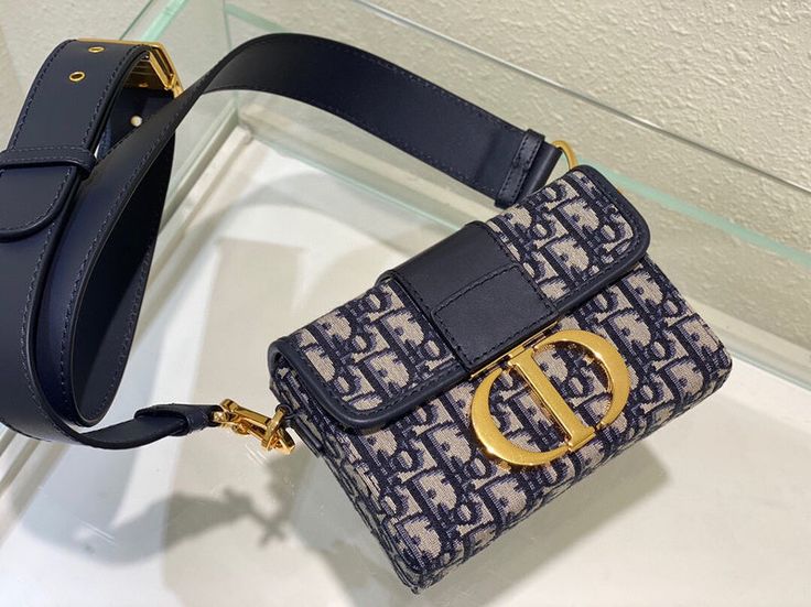 Charm - Dir Bags - 1156 A+ Excellent Quality; Contact us if you've any questions in your mind. Stylish Handbags, Evening Clutch Bag, Luxe Fashion, New Handbags, Grade 1, New Bag, Dior Bag, Evening Bags, Mini Bag