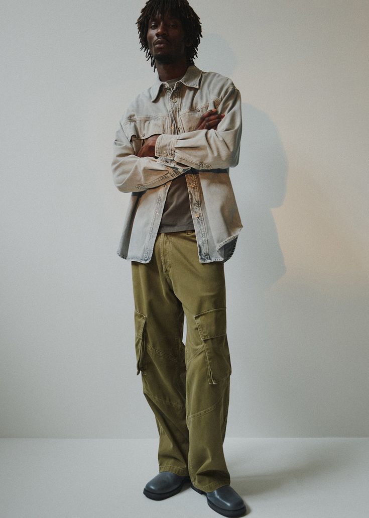 WILSON CARGO REFRESHER MODEL Khaki Relaxed Fit Cargo Trousers, Military Style Relaxed Fit Cargo Pants With Flap Pockets, Khaki Straight Cargo Jeans For Streetwear, Khaki Relaxed Fit Cargo Pants With Pockets, Baggy Khaki Bottoms With Flap Pockets, Urban Khaki Straight Cargo Pants, Urban Straight Khaki Cargo Pants, Khaki Parachute Pants With Tapered Leg And Pockets, Relaxed Fit Khaki Cargo Pants With Multiple Pockets