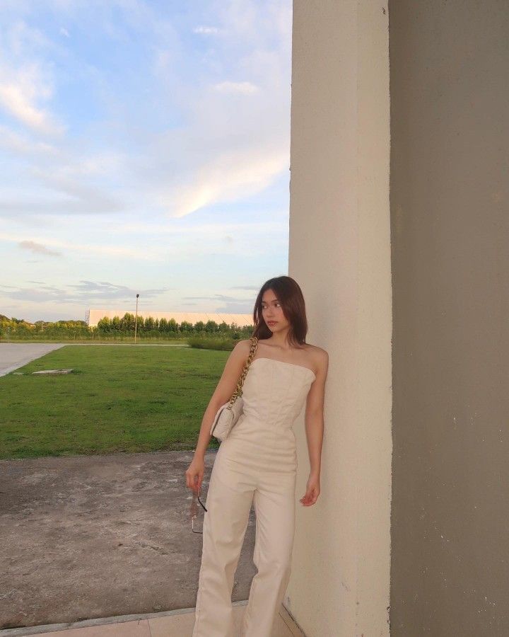 Rich Tita Outfit, Rich Tita, Tita Outfit, Simple Style Outfits, Self Portrait Poses, Casual Day Outfits, Smart Casual Outfit, Easy Trendy Outfits, Casual Chic Outfit