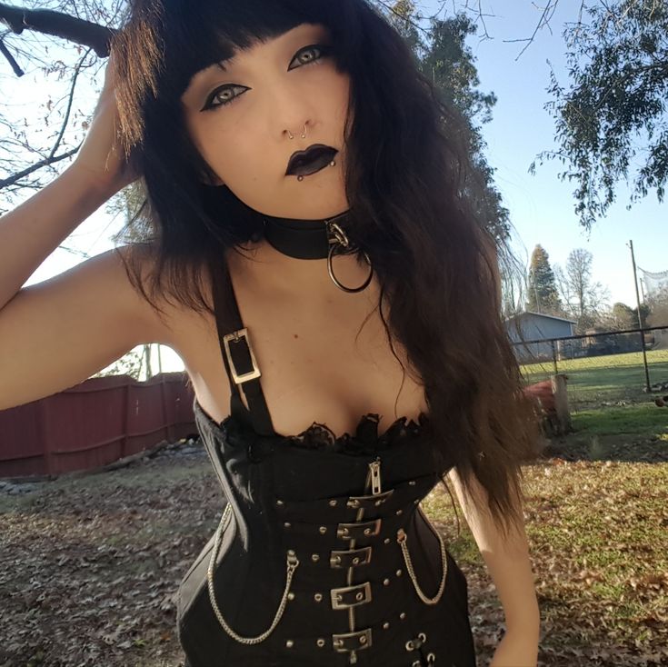 This Is A Beautiful Corset That I've Had For Awhile And Worn About 3 Or 4 Times In Total. Sadly It Doesn't Fit Me Anymore So I'm Hoping It Can Go To Someone Who Will Live It As Much As I Did. It Is A Black Gothic Corset, With Ribbon Lacing In The Back, Zip Up Front Closure, And Lace/Chain Detail. Size 20 Waist. A Great Statement Peice Or Even A Cute Vampiric Costume Addition. For Corset Sizing, Generally Beginners Can Go 1-3 Inches Smaller Than Their Natural Waist To Get That Cinched Look. Keep Punk Corset, Beautiful Corset, Sally Face Game, Goth Look, Black Lipstick, Girdles, Sally Face, Goth Style, Gothic Corset