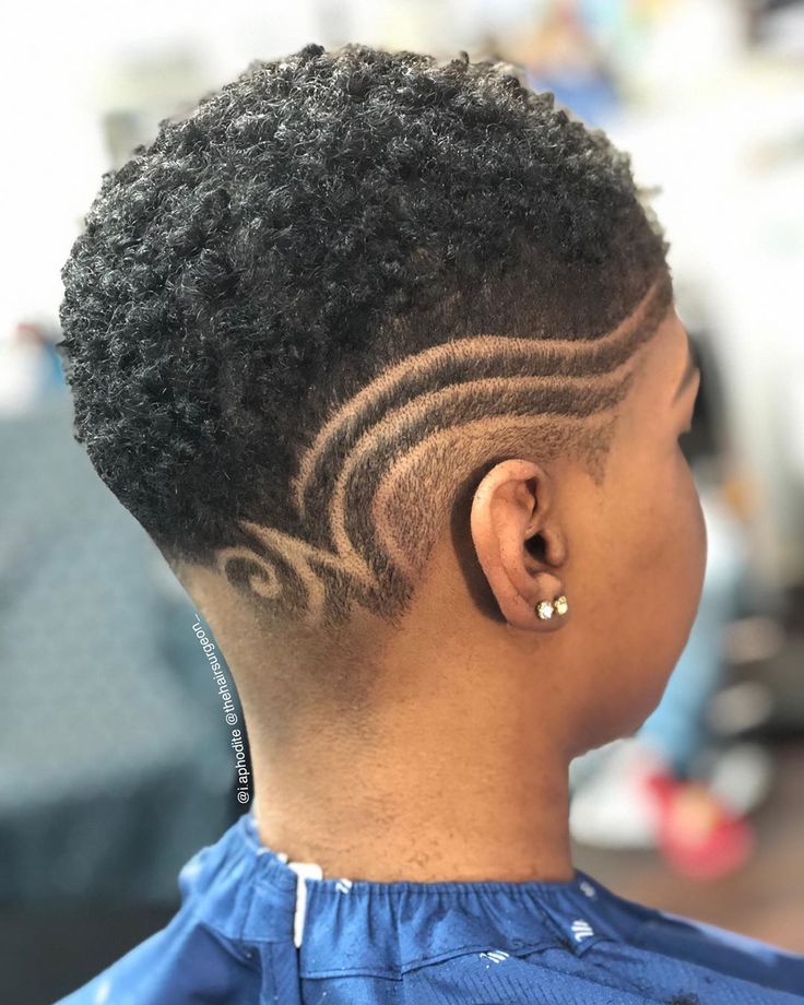 dope cut by Atlanta hairstylist @thehairsurgeon_ on @i.aphrodite - DM them for MUA & haircut collaborations!! ✂️ . . #thecutlife… Low Cut Hairstyles, Natural Hair Haircuts, Short Natural Haircuts, Short Hair Designs, Black Hair Short Cuts, Short Shaved Hairstyles, Shaved Hair Designs, Shaved Side Hairstyles, Twa Hairstyles