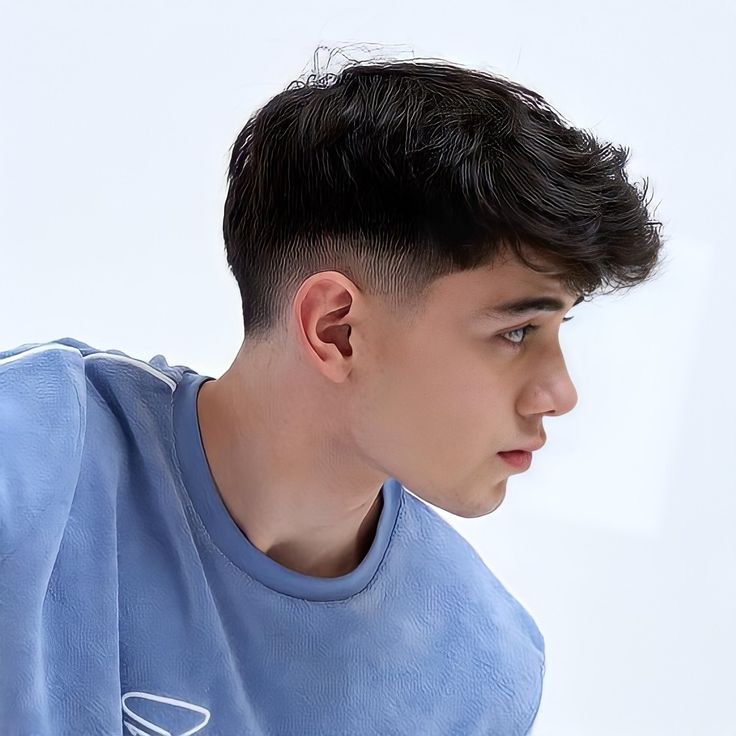 90s Haircut Men, Fesyen Rambut Pendek, Low Fade Haircut Men's, Boyfriend Haircut, Faded Haircut, Low Taper Fade Haircut, Mid Fade Haircut, Best Fade Haircuts, Aesthetic Old Money