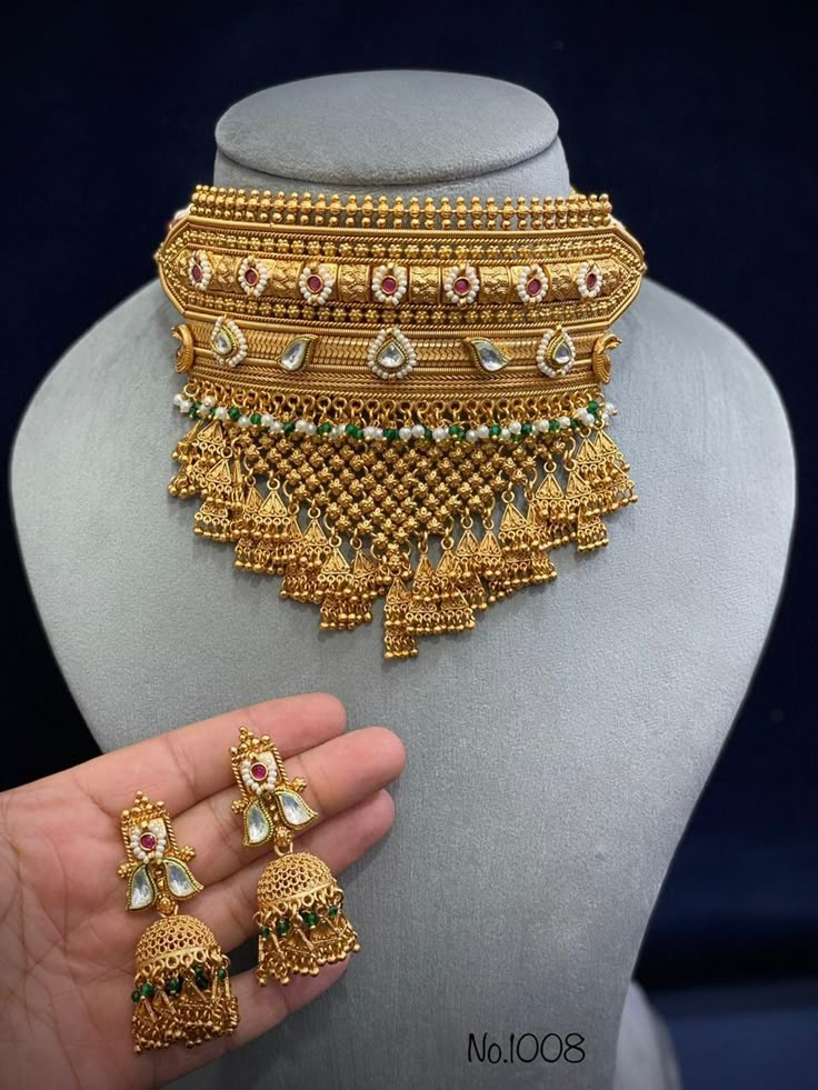 Gold Necklace Rajputi, Rajput Jewellery Necklaces, Rajputi Aad Design Gold New, Gold Aad Jewellery, Rajasthani Aad Design Gold, Rajputi Necklace Set Gold, Rajputi Jewellery Choker, Aad Designs Rajputi, Rajputi Aad Design Gold