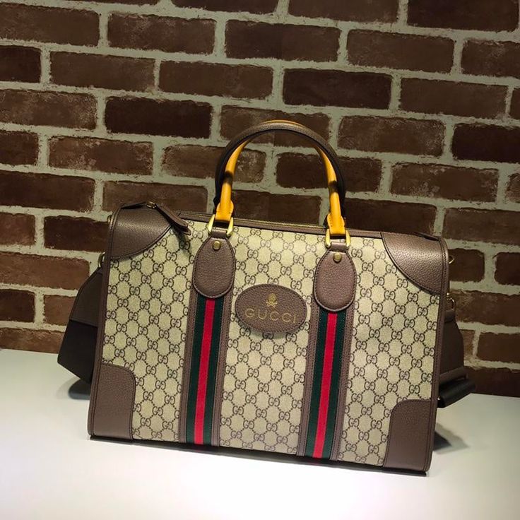 BAB - GCI Bags - 1212 A+ Excellent Quality copies; Contact us if you've any questions in your mind. Urban Street Fashion, Wallet Gucci, Handbag Styles, Handbag Trends, Bags 2022, Handbags Gucci, Gucci Crossbody Bag, Best Designer Bags, African Clothing For Men