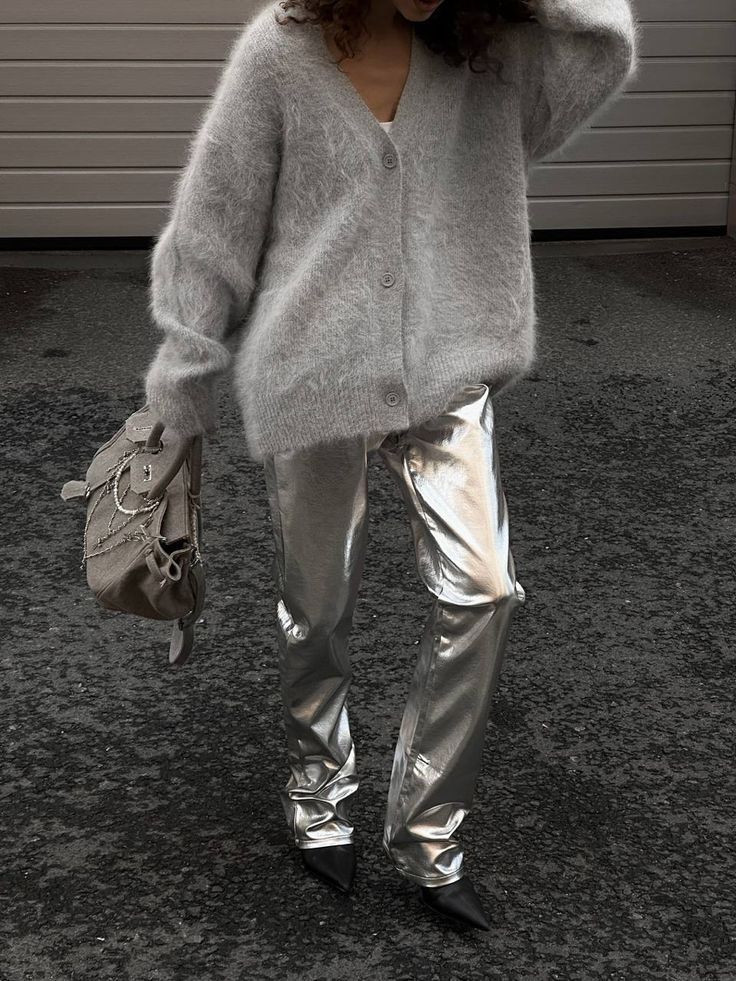 Silver Jeans Outfit, Silver Pants, Mode Vintage, Mode Inspiration, Fall Winter Outfits, Outfits Casuales, Daily Outfits, Look Fashion, Autumn Winter Fashion