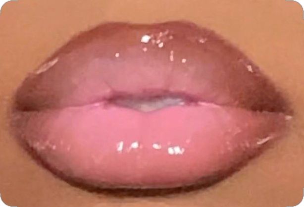 makeupbyemani on Instagram: The ultimate lip combo 😮‍💨🔥 🄻🄸🄿🅂 @makeupforever limitless brown liner @nyxcosmetics this is milky gloss in milk&honey @nyxcosmetics… Lip Inspo Make Up, Light Skin Lip Combo, Lined Lips With Gloss, Light Pink Lip Combo, Pink Lip Combos For Black Women, Lip Liner And Gloss Combo, Lip Liner Looks, Pink Lip Combo, Honey Lips