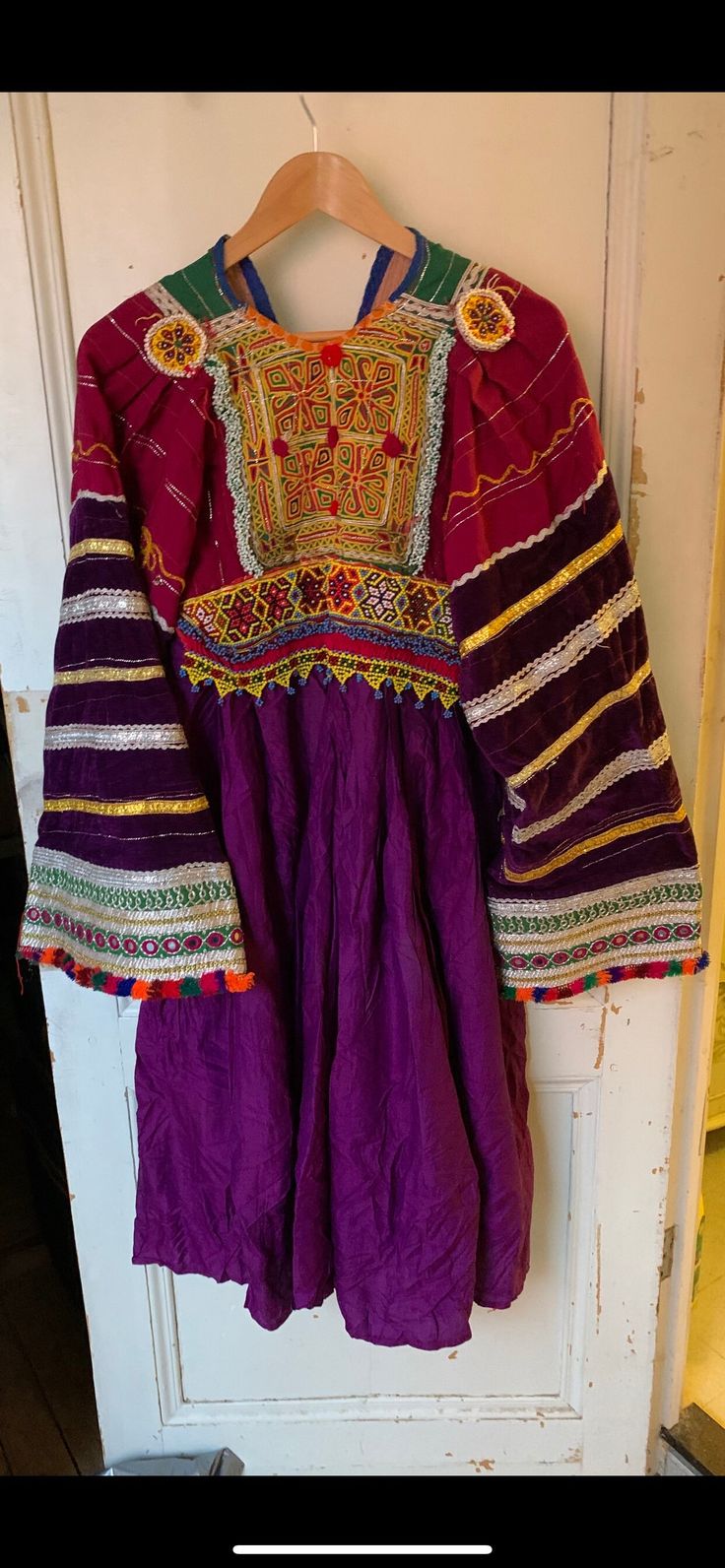 Beautiful handmade Kuchidress in xs Festive Purple Tunic Dress, Traditional Fitted Purple Dress, Bohemian Purple Tunic Dress, Purple Bohemian Tunic Dress, Long Embroidered Multicolor Dresses, Long Multicolor Embroidered Dress, Multicolor Long Festive Dress, Festive Bohemian Sleeveless Dresses, Fitted Bohemian Midi Dress For Festive Occasions