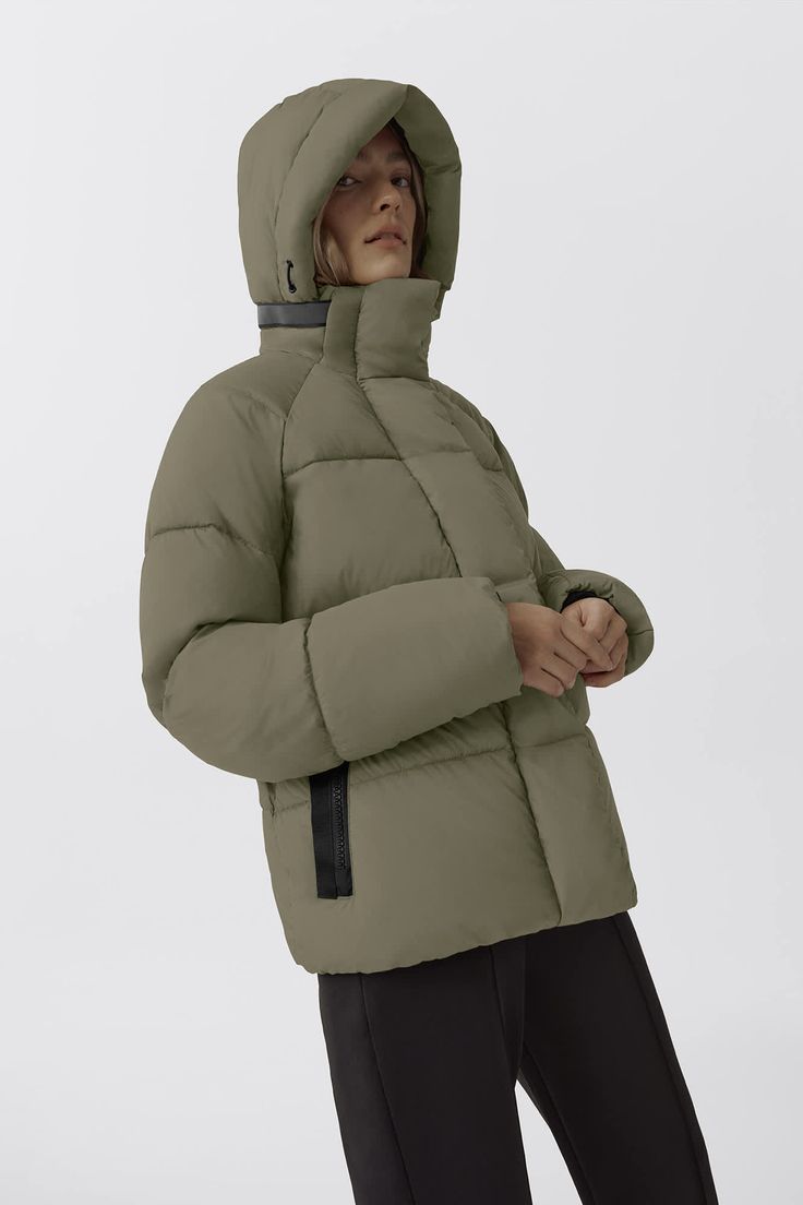 Heavyweight warmth, in a lightweight construction. The Junction Parka is crafted using ultra-soft EnduraLuxe fabric with CORDURA® fabric reinforcement at high-abrasion areas, making it both incredibly light and incredibly durable. The 360° reflective stripe on the collar adds visibility in low-light conditions, and the removable hood provides essential versatility to transition into milder weather. Lightweight Puffer Jacket, Men Parka, Baby Outerwear, Cocktail Jacket, Mens Parka, Cold Weather Accessories, Snow Pants, Backpack Straps, Boots And Sneakers