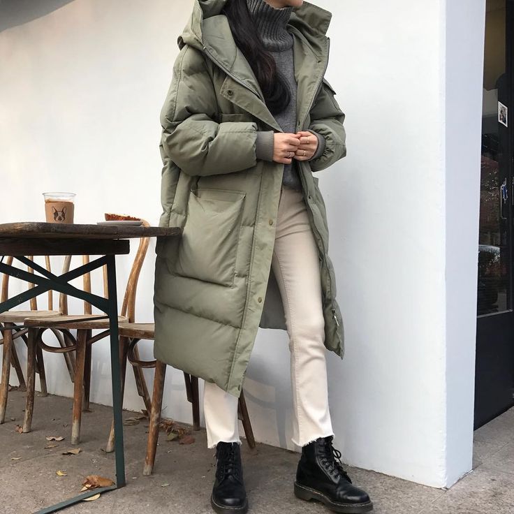 March Outfits Dressy, Olive Parka Outfit, Olive Green Puffer Jacket Outfit, Long Puffer Coat Outfit, Green Puffer Jacket Outfit, Beige Jacket Outfit, Green Parka Outfit, Olive Parka, Puffer Coat Outfit