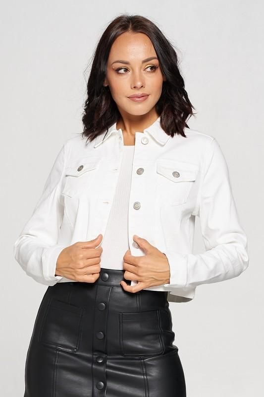 Your seasonal outfits will be envied when you complete your look with our chic white "Brooklyn Denim Jacket" featuring a collared neckline, two accent chest pockets with flap closures, long sleeves with fitted cuffs that can be rolled, and a relaxed button up silhouette that falls into a straight cropped hemline! You can style this trendy piece with a camisole, bodysuit, or summer dress underneath or you can layer it over a fall blouse to add some edginess to your pristine transitional style! Kn White Jean Jacket With Dress, Spring Collared Denim Jacket With Buttoned Pockets, White Button-up Denim Jacket For Day Out, Spring Collared Denim Jacket For Day Out, Chic Fall Denim Jacket With Flap Pockets, Spring Denim Jacket With Lapel Collar And Flap Pockets, Chic Denim Jacket With Pockets For Spring, Chic Spring Denim Jacket With Pockets, Chic Collared Cotton Denim Jacket