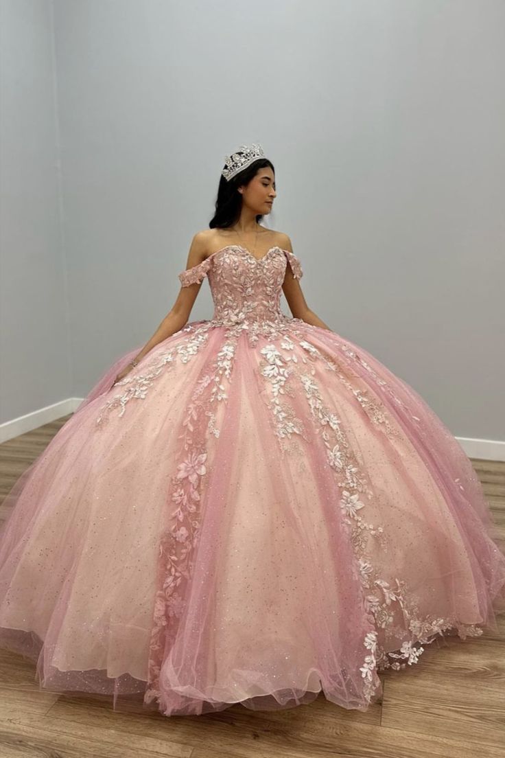 blush tulle quince dress Pink Quinceanera Damas Dresses, Damas Dresses For Quince Pink, Debut Dresses Filipino Pink, Light Pink Quince Dresses, Blush Quinceanera Dress, Pink Quinceanera Theme, Blush Pink Quinceanera Dresses, Hot Pink Quinceanera Dresses, Light Pink Quinceanera Dresses