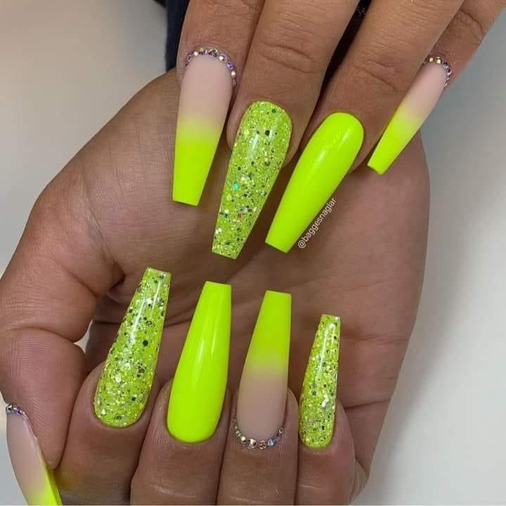 Chunky Glitter Nails, Neon Yellow Nails, Neon Acrylic Nails, Neon Green Nails, Yellow Nails Design, Summer Acrylic Nails, Nail Designs Glitter, Summer Nails Colors, Neon Nails