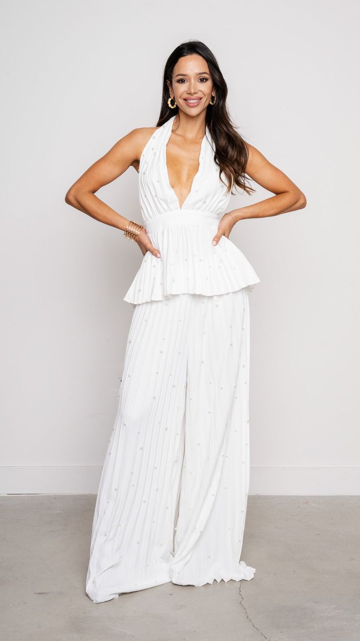 Product Details : V neck Pleated Pearls Halter top Wide Leg Pants Model is wearing a size small 81846 SET 7 White Dress Top, Pants Model, Jumpsuit And Blazer, Usa Outfit, Business Outfits, Top Sales, Floral Dress Black, Floral Midi Dress, Blazer Dress