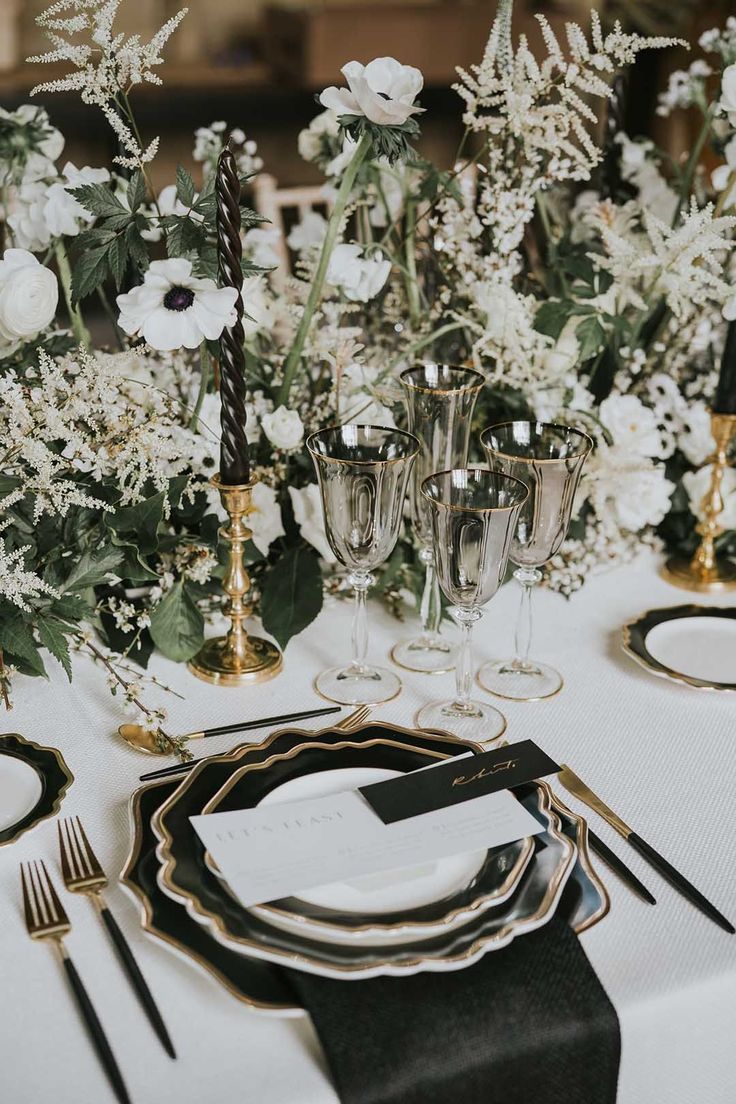 Elegant Monochrome Place Setting With Gold Cutlery Black Charger Plates, Oxford Wedding, Gold Place Setting, Great Gatsby Themed Wedding, Charger Plates Wedding, Taupe Wedding, Monochrome Weddings, Black Dinnerware, Wedding Tableware