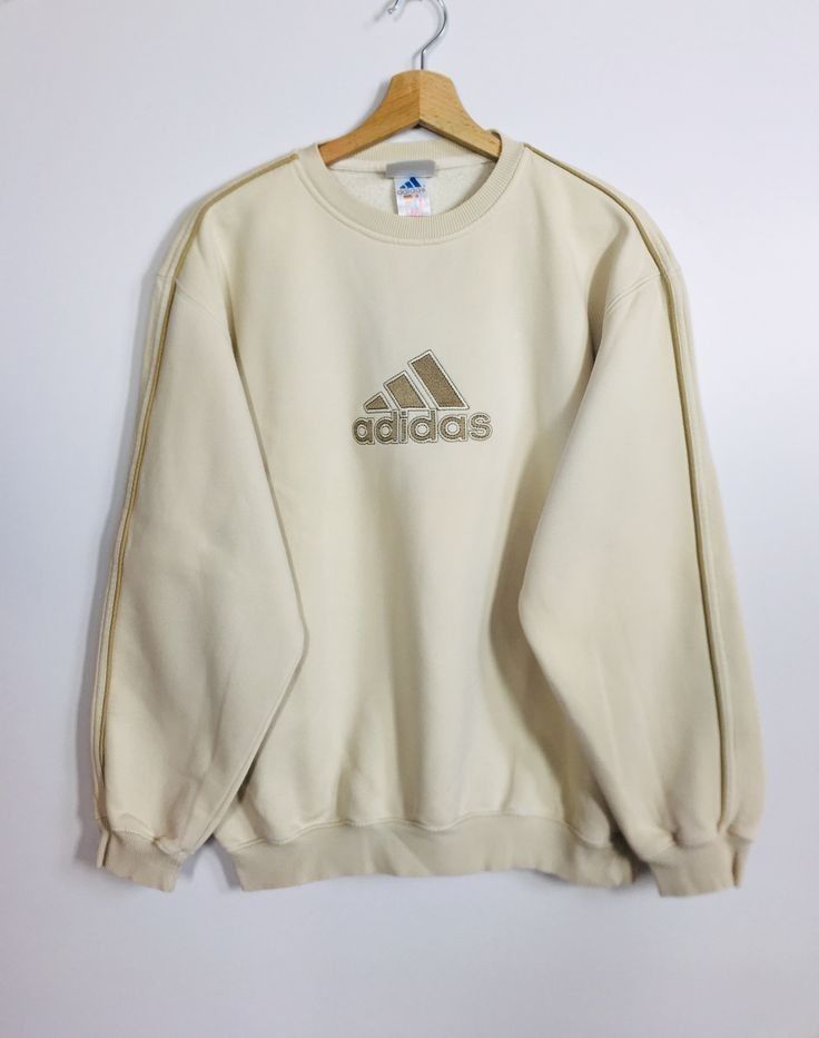 Sweat Adidas, Clothes Kawaii, Vintage Adidas Sweatshirt, White Overalls, Overalls Fashion, Athleisure Men, Concept Clothing, Men Stylish Dress, Guys Clothing Styles