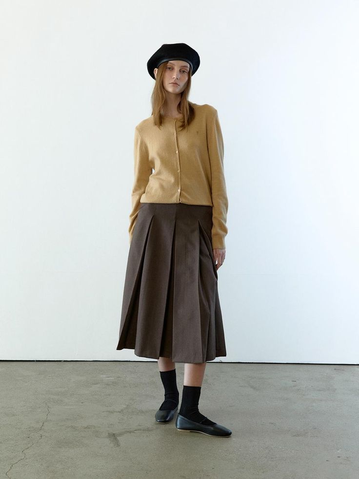 Composition : Shell polyester 65 rayon 35 lining polyester 100Country of Origin : KOREA Pleated Long Skirt, Long Skirt, Pleated Skirt, A Line, Composition, Skirt, Clothes For Women, The Originals, Clothes