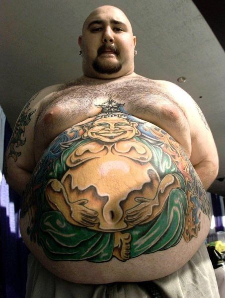 Buda Tattoo, Belly Button Tattoo, Button Tattoo, Belly Tattoo, Buddha Tattoos, Chubby Men, Buddha Tattoo, Amazing Body, Weird Tattoos