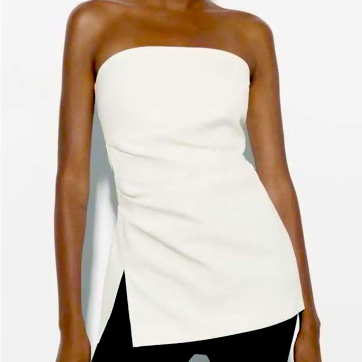 Nwot Never Worn White Off-shoulder Tube Top For Evening, Chic White Tube Top For Date Night, Chic White Tube Top, Chic White Tube Top For Night Out, Chic White Stretch Tube Top, White Tube Top For Spring Evening, White Tube Top For Evening In Spring, Elegant Spring Stretch Tube Top, Chic White Off-shoulder Tube Top