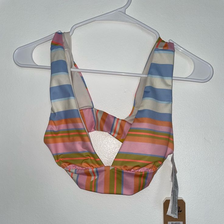 New With Tags Size Small Open To Offers Originally $56 Green Bathing Suits, Tank Bikinis, Billabong Swim, Bathing Suit Bottoms, Reversible Bikinis, Cheeky Bikinis, Billabong, Tags, Pink