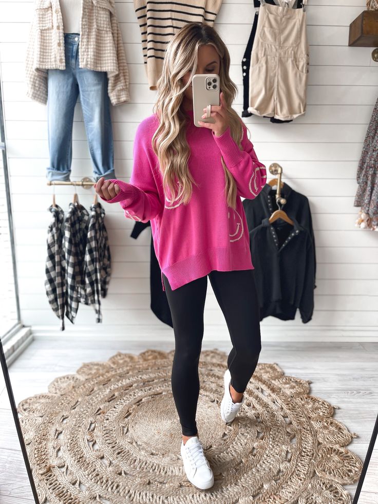 Legging With Vest Outfit, Leggings With Sweatshirt Outfit, Cute Outfits To Wear At Home, 2024 Womens Fall Fashion, Travel Outfit Cold To Hot Weather, Casual Saturday Outfit Fall, Navy Leggings Outfit Casual, Teacher Style 2024, Everyday Outfits Fall Casual