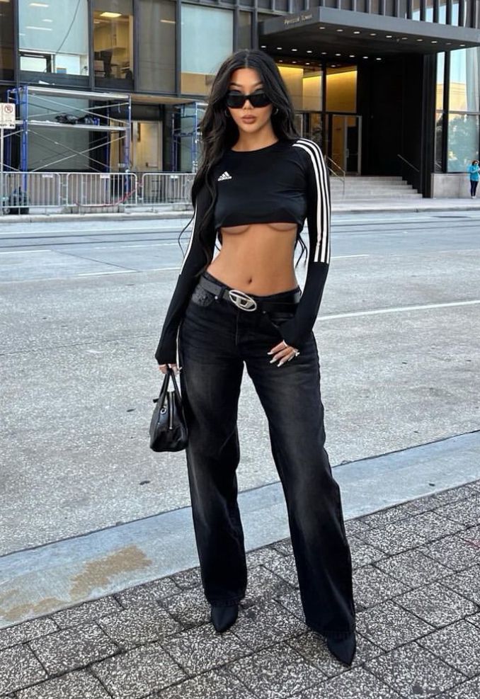 Streetwear Fashion Women Going Out, Sports Bar Date Outfit, Streetwear Clubbing Outfit, Long Sleeve Streetwear Outfit, 90s Black Outfit Women, Pants Outfit Summer, Streetwear Black Outfit, Outfit Inspo Aesthetic Baddie, Black Aesthetic Clothes