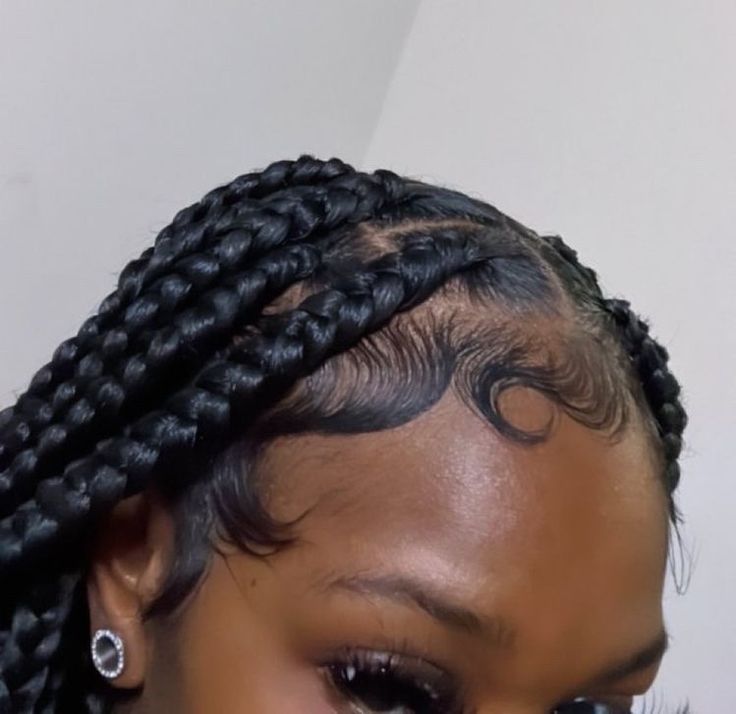 ☥. Edges Hair Braids, Edges With Braids Hairstyles, Edges Braids For Black Women, Different Edges Styles For Braids, Braids And Edges, Edges On Box Braids, Edge Styles With Braids, Braids With Baby Hair Edges, Pretty Edges With Braids