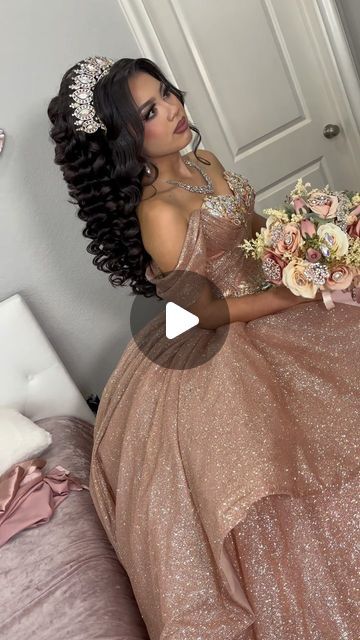 Yare 💗 on Instagram: "STUNNING @lesley.rdzz 🥹😍 Using @bellamihair hair extensions in “off black” 26 inches 360 grams Hairstyle: @beautyxyare  Makeup: @makeup_by_alondra   #bellami #hairextensions #hairstyle #quince #peinado #quinceañera #xv #houston #hairstylist #hairgoals #hairtrends #hairideas #hairinspo" Big Quince Hair, Quinseñeras Hair Styles, Hairstyle For Quinceanera, Simple Quince Hairstyles, Quince Dama Hairstyles, Quinceanera Hairstyles Bun, Makeup Looks Quinceanera, Half Up Half Down Quinceanera Hairstyles, Dama Hairstyles Quinceanera