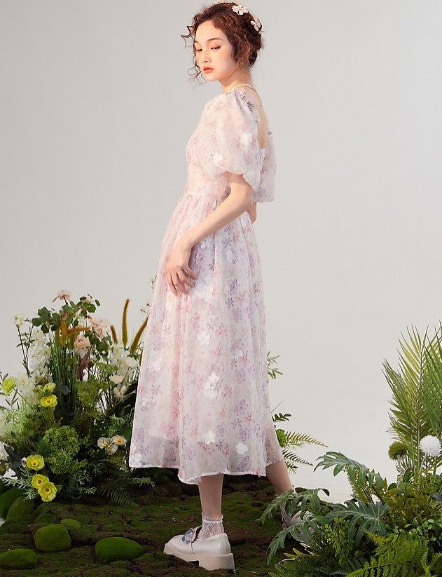 Paulina Fairycore Princess Dress is an off-the shoulder chiffon dress with accented waist, beautiful soft floral print and white appliqué flowers. Size SBust 82cmWaist 66cmLength 112cm Size MBust 86cmWaist 70cmLength 113cm Size LBust 90cmWaist 74cmLength 114cm Fairycore Princess, Fairy Princess Dress, Appliqué Flowers, Frilly Shorts, Peter Pan Collar Dress, Fairy Princesses, Soft Floral, Mori Girl, Beauty Expert