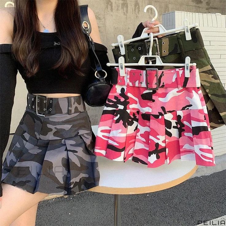 Beautifully Adorned Waistband with Floral Patterns and Flared Skirt Classic Fashion Pieces, Streetwear Skirt, Mini Skirt Fashion, Y2k Mini Skirt, Midas Touch, Skirt With Belt, Pink Camouflage, Half Skirt, A Line Mini Skirt