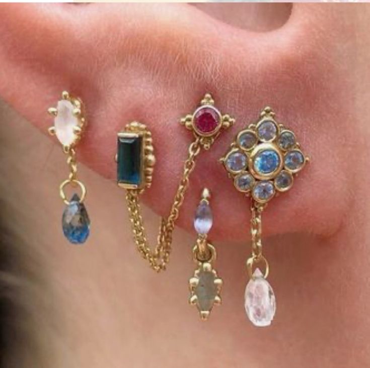 Earring Inspo, Body Jewelry Piercing, Dope Jewelry, Funky Jewelry, Jewelry Lookbook, Girly Jewelry, Dream Jewelry, Jewelry Inspo, Pretty Jewellery