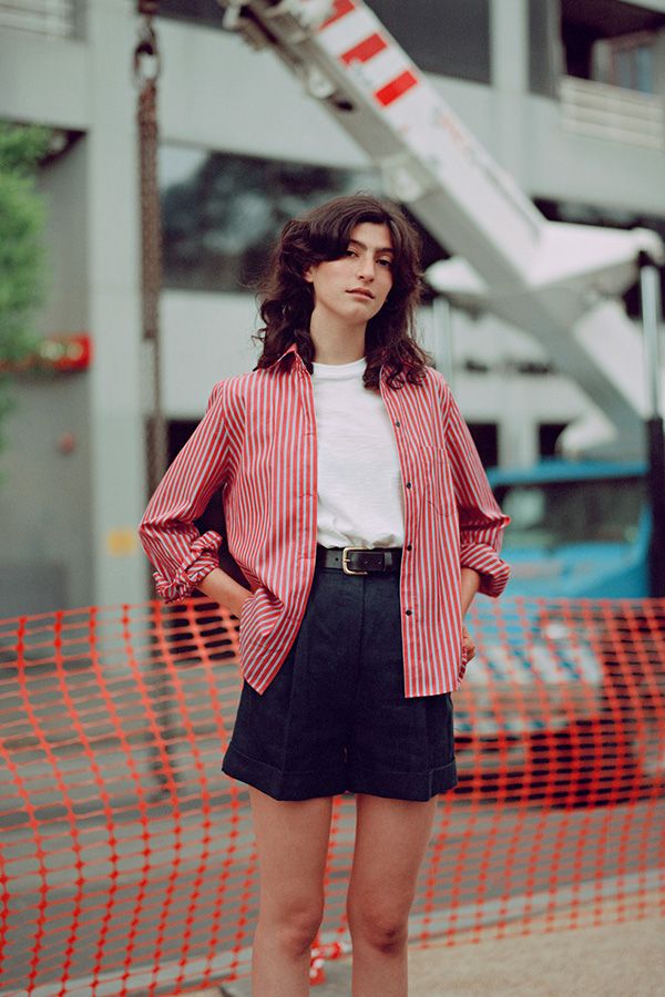 Navy Linen Shorts, Red Striped Shirt, Navy Linen, Tailored Shorts, Japanese Cotton, Stripe Shirt, Look Vintage, Red Stripe, Linen Shorts