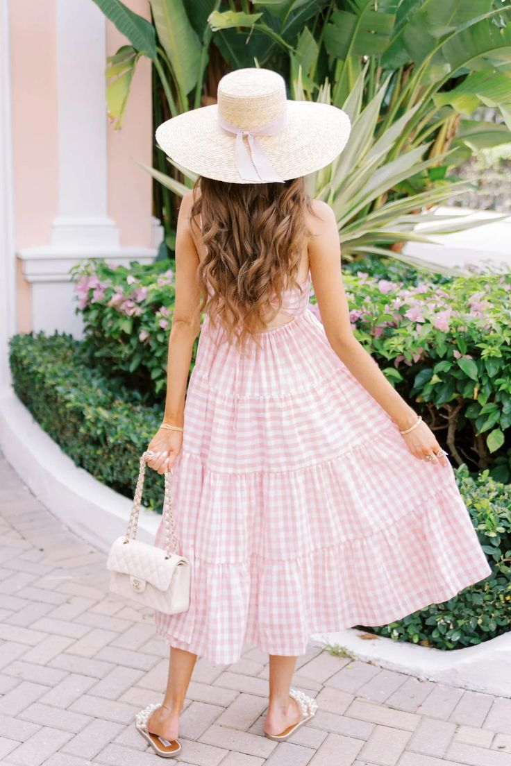 how to style gingham print Summer Lounge Outfit, Gingham Dress Outfit, Preppy Summer Beach, Neutral Color Shoes, Palm Beach Fashion, Gingham Shoes, Walmart Dresses, Pink Gingham Dress, Basic White Tee