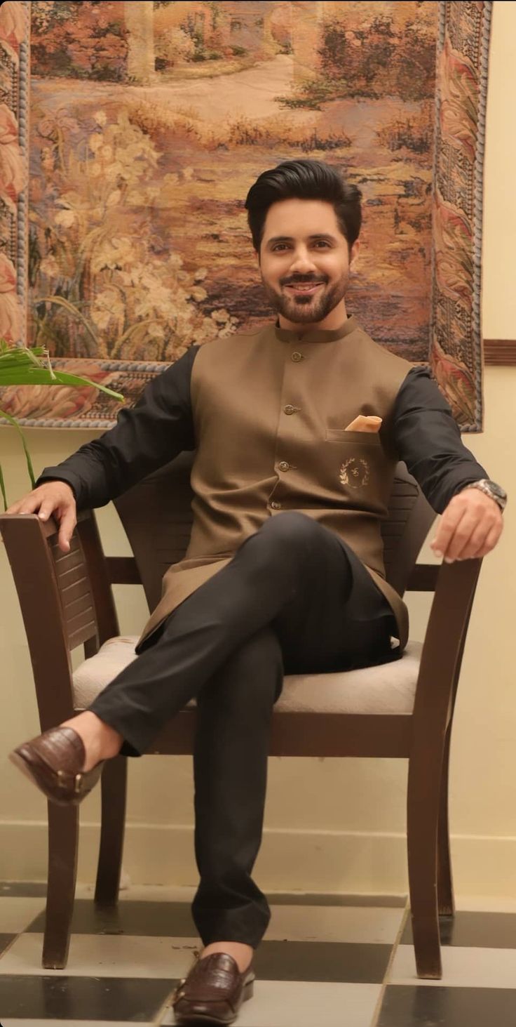 Kurta With Sadri For Men, Waistcoat Designs For Men Shalwar Kameez, Mehndi Groom Outfit Pakistani, Sadri Kurta For Men Wedding, Pakistani Groom Wear, Sadri Kurta For Men, Waist Coat Men Wedding, Peaky Blinders Style Suit, Profile Shoot