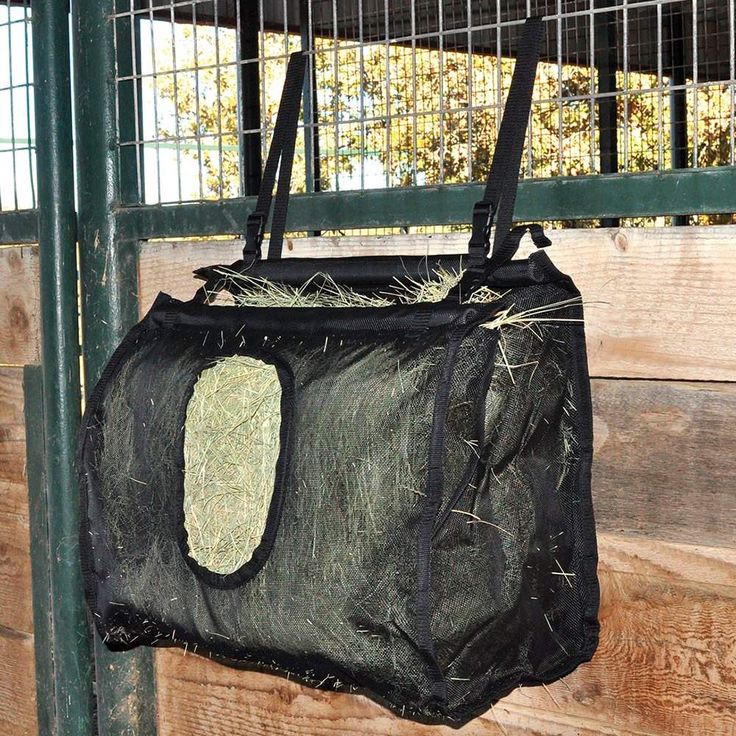 Mesh Stall hay Bag Equine Feed Room, Hay Feeder For Horses, English Horse Tack, Hay Bag, Hay Feeder, Horse Accessories, English Saddle, Horse Trailers, Horse Supplies