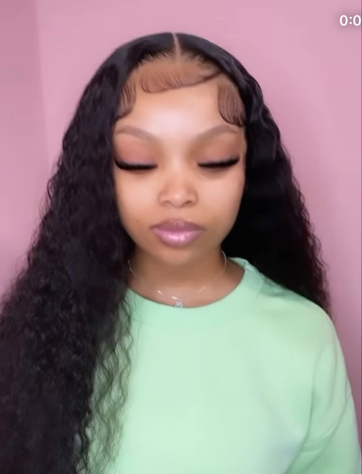 Middle Part Wig Edges, Middle Part Deep Wave Wig Dramatic Edges, Curly Lace Styles, Curly Hair Lace Front Wig, Middle Part Curly Wig, Art Tattoo Ideas, Lace Wigs Styles, Frontal Wig Hairstyles, Lace Fronts