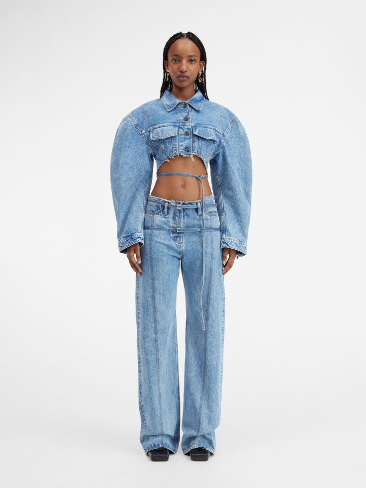 LE HAUT DE NIMES CORTO Round Shoulders, Engraved Metal, Oversized Denim Jacket, Denim Patches, Cropped Denim Jacket, Navy And Brown, Fashion Lookbook, Cropped Denim, Navy And Green