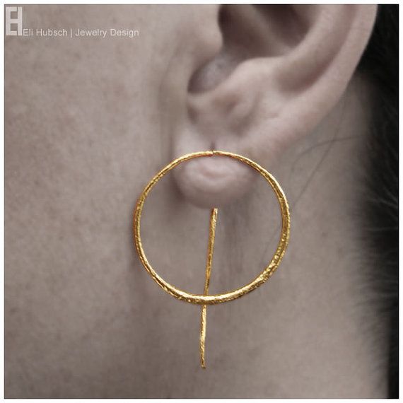 18K GOLD HOOP EARRINGS hand forged and designed Artsy Accessories, Unique Hoop Earrings, Romantic Earrings, Brass Hoop Earrings, Wife Christmas, Hammered Hoop Earrings, Christmas Gifts For Wife, Open Hoop Earrings, Brass Hoops