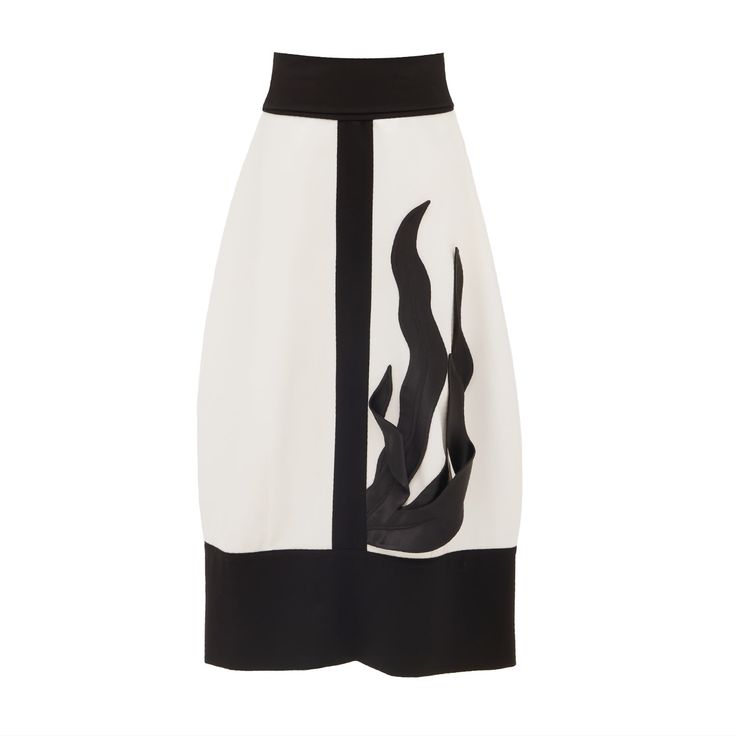 Enhance your wardrobe with this stunning midi skirt, crafted from a thick, smooth fabric with a slight sheen, adding sophistication and style. The skirt features elegant satin details that bring a touch of luxury and refinement to the design. The black and white color scheme creates a striking contrast, highlighting the unique design of the skirt and offering a timeless and versatile piece. The high-waisted model creates an appealing silhouette, which pairs perfectly with fitted tops. The skirt Relaxed Fit Midi Pencil Skirt For Evening, Evening Pencil Midi Skirt With Lined Detail, Evening Midi Pencil Skirt With Lining, Evening Lined Midi Pencil Skirt, Evening Pencil Midi Skirt, Luxury White Evening Skirt, Luxury Lined Midi Skirt, Modern Lined Pencil Skirt For Evening, Modern Midi Skirt For Evening