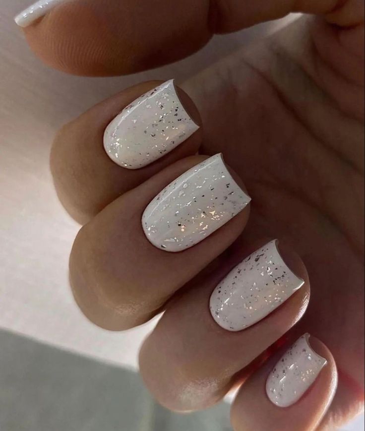 Winter Glitter Nails Acrylic, White Sparkle Nails, Nye Nails, Nail Colors Winter, Glitter Gel Nails, Sparkle Nails, White Nail, Dipped Nails, Classy Nails