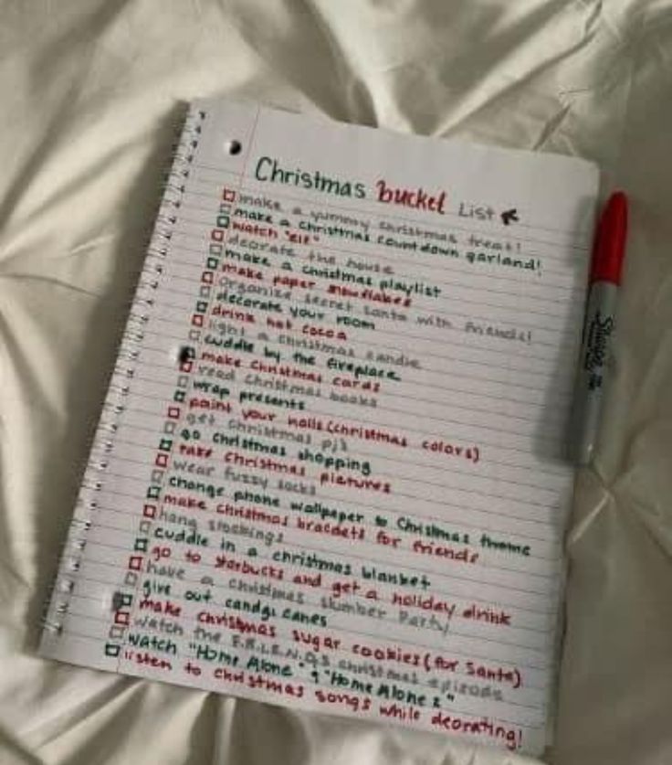 Christmas Checklist, Yummy Christmas Treats, Cute Christmas Ideas, Christmas To Do List, Christmas Playlist, Christmas Bucket List, Christmas Bucket, Christmas Prep, Christmas Dreaming